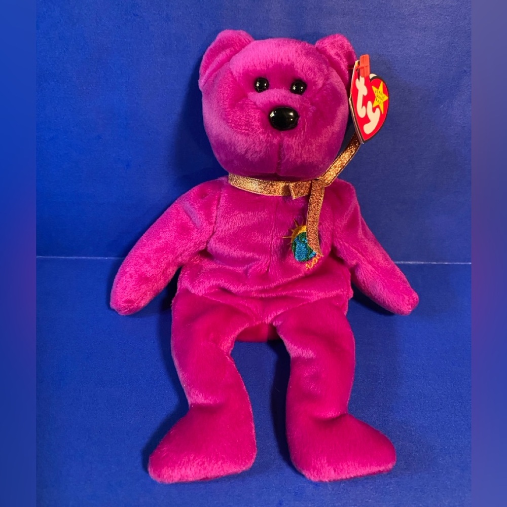 Ty Beanie Babies Originals 1999 Millennium Fuchsia Bear Plush w/Attached Tags